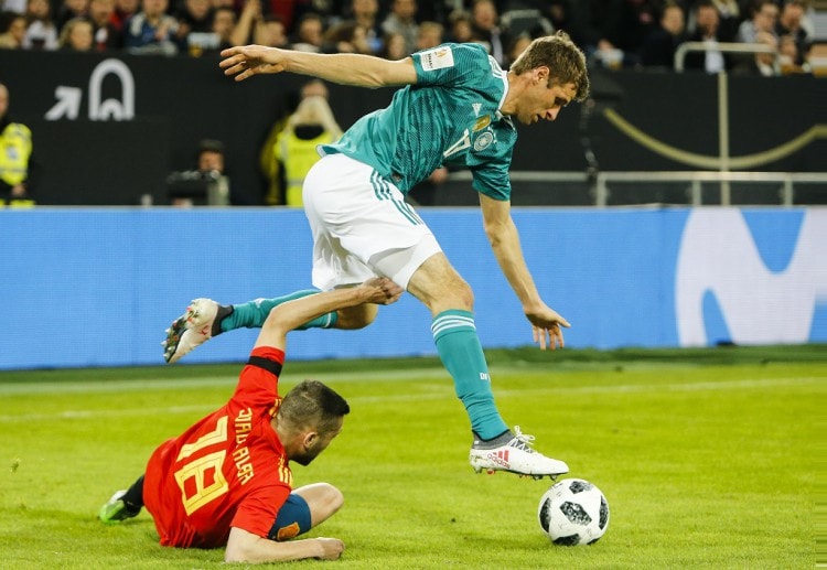 Thomas Muller mencetaksebuahgolpenyamakedudukandalampertandingantaruhanlangsungatasSpanyol