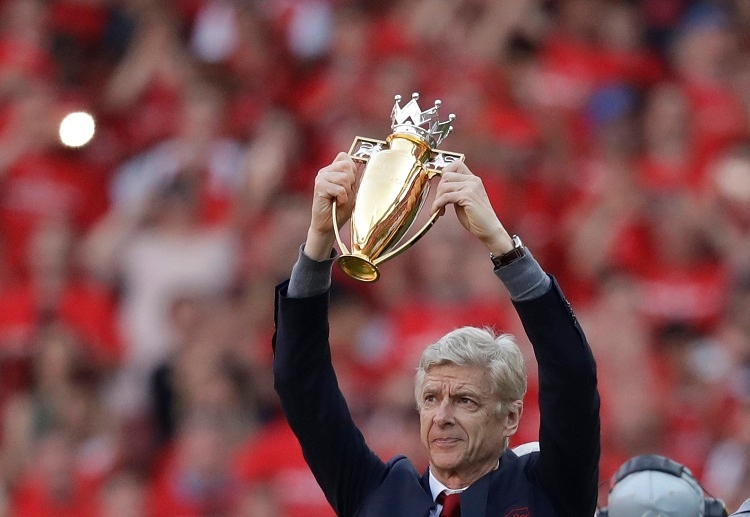 Cổ động viên tri ân Arsene Wenger trong trận đấu cuối cùng trang cá cược bóng đá