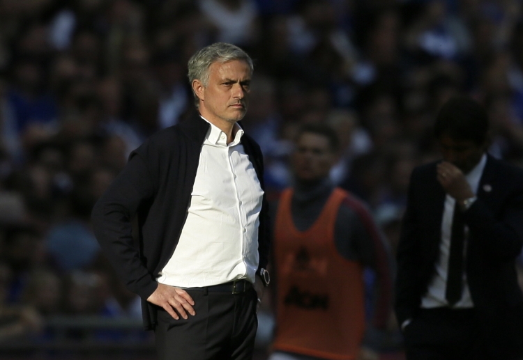 Conte nhận khuyến mãi từ nhà cái Mourinho