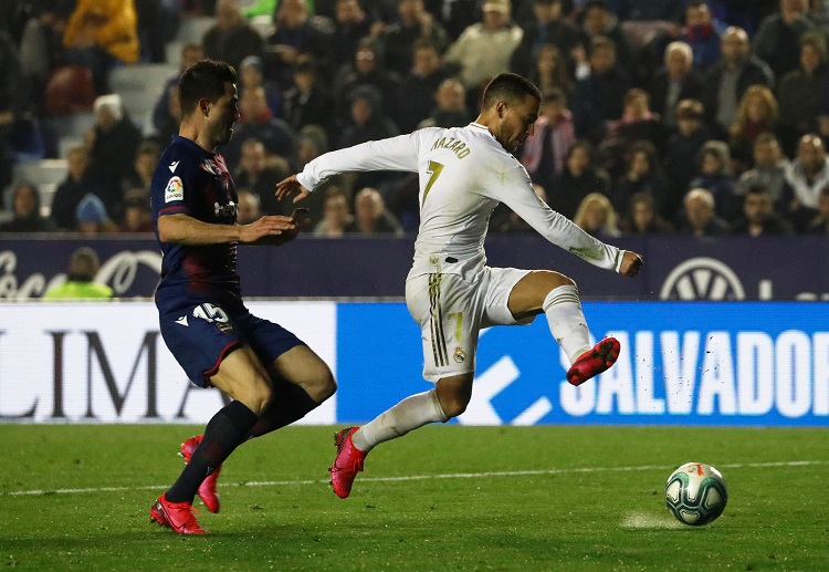 Eden Hazard with the ball during a La Liga game