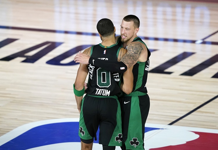 Soi kèo bóng rổ NBA ngày 22/8 Philadelphia 76ers vs Boston Celtics.