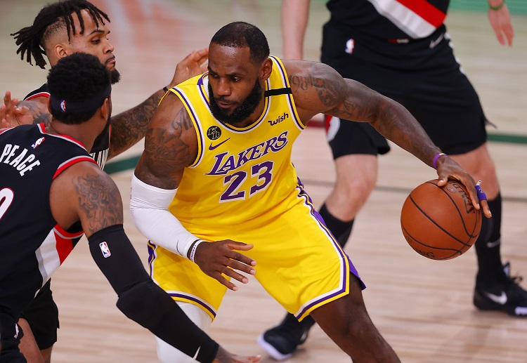 LeBron James đưa ra thông điệp đại diện cho các cầu thủ NBA.