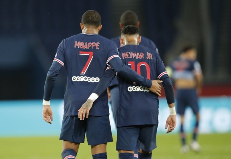 Neymar and Kylian Mbappe will both play in Paris Saint-Germain's Champions League match against RB Leipzig