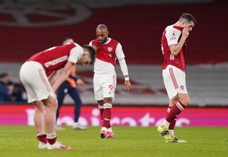 Premier League: Arsenal rất bí bách nhưng sau hơn nửa đầu hiệp, cánh trái của họ trở nên rất nguy hiểm