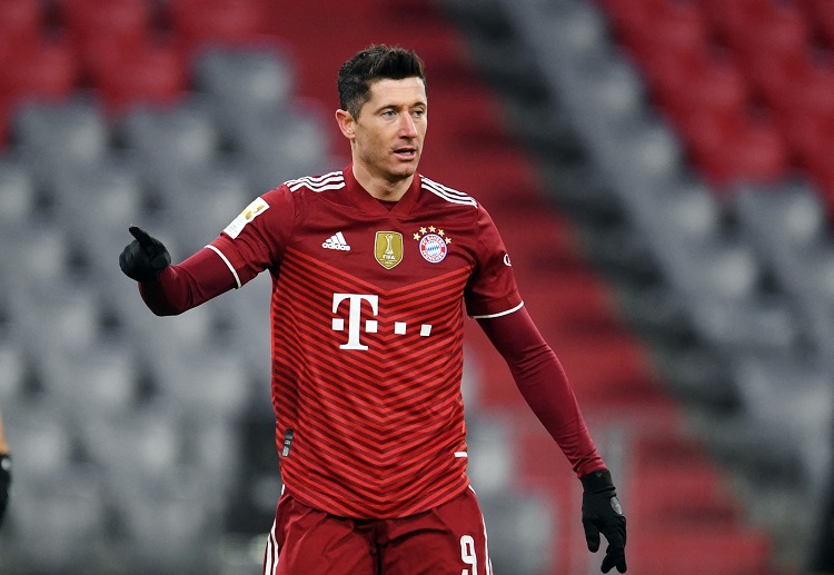 Robert Lewandowski adalah pencetak gol terbanyak Bundesliga musim ini