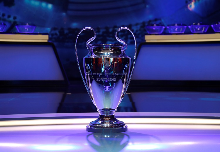 Banyak klub memperebutkan trofi Liga Champions UEFA