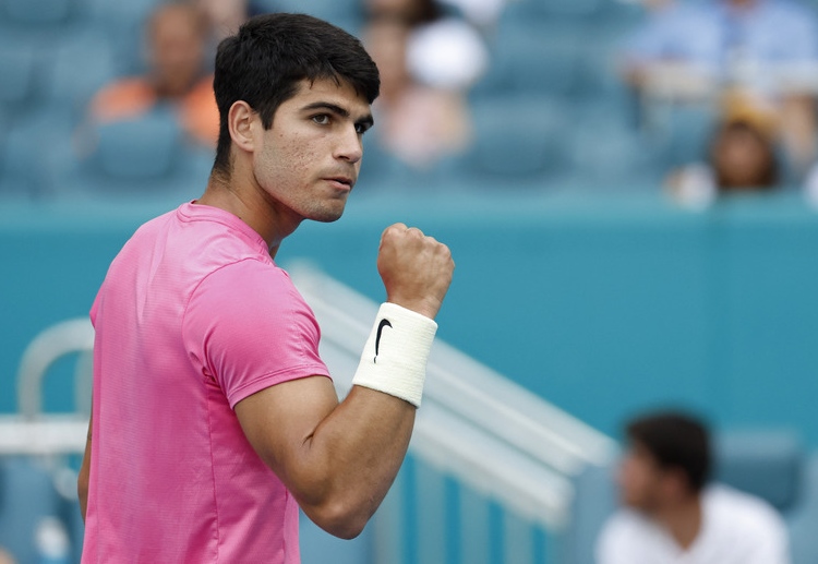 Indian Wells winner Carlos Alcaraz keeps his fine form as he advances to the Miami Open fourth round