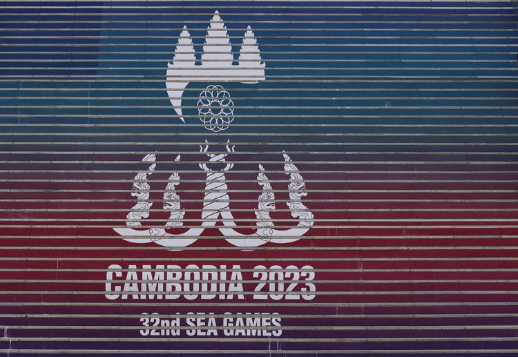 SEA Games hosts Cambodia are in danger of missing out the semi-finals in the men's football tournament