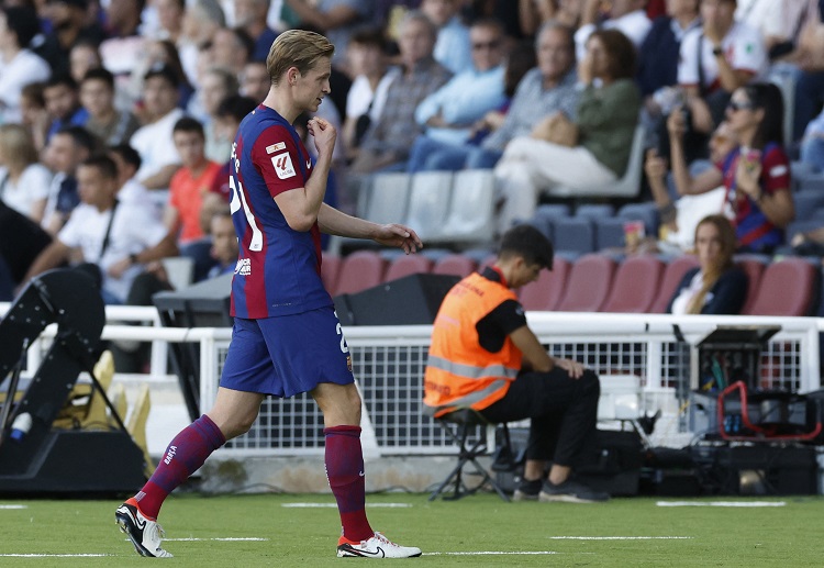 Frenkie De Jong là tiền vệ hàng đầu ở La Liga