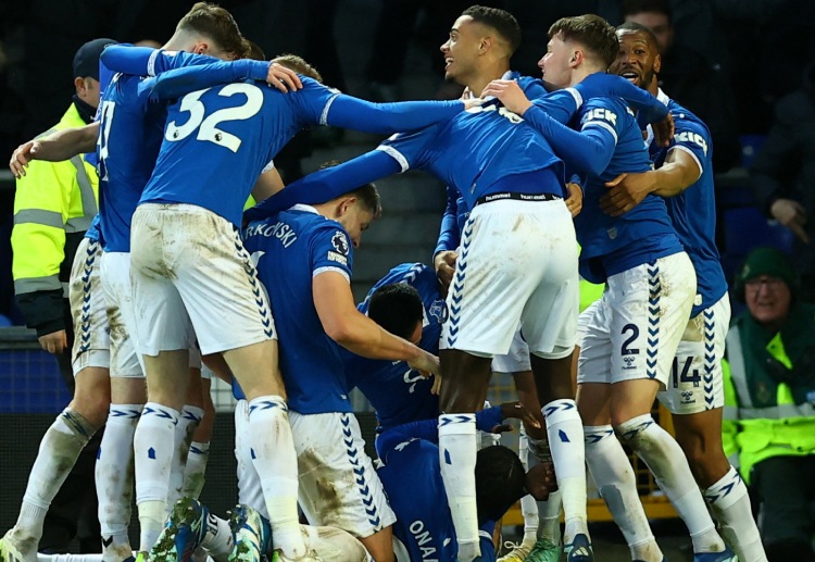 Everton có chiến thắng thứ 3 liên tiếp ở Premier League