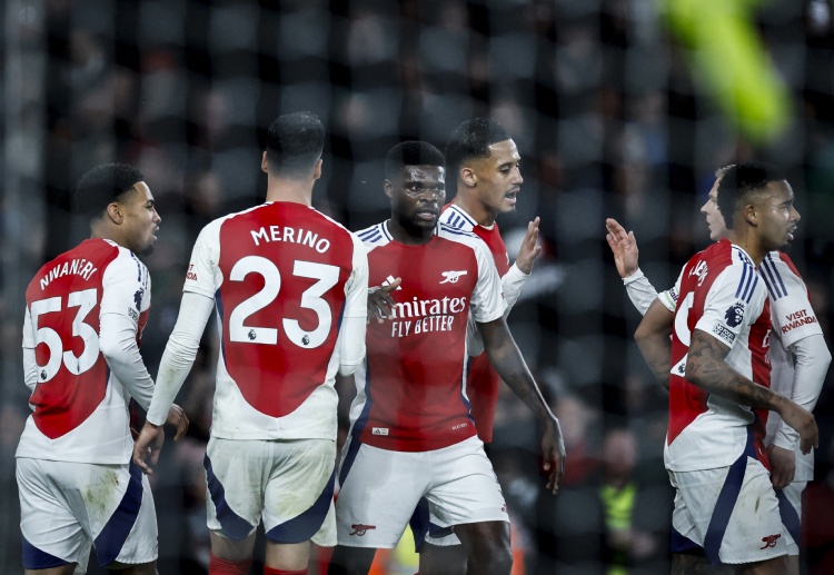 Arsenal trở lại top 4 BXH Premier League sau vòng 12