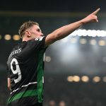 ထူးခြားချက် ကတော့ ဗစ်တာ ယိုကီးရက်စ်ဟာ ကျောနံပါတ် ၁၄ ကို ဝတ်ဆင်ပြီး အွန်နရီရဲ့ ၄၈ နှစ်ပြည့် မွေးနေ့မှာ အာဆင်နယ် အတွက် ပရီးမီးယားလိဂ် ပွဲဦးထွက် အဖြစ် ကစားရမှာ ဖြစ်ပါတယ်။