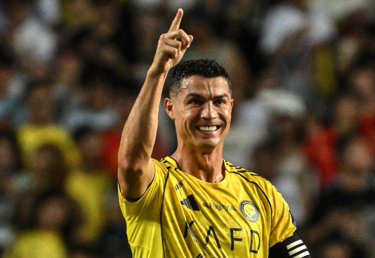 ခရစ္စတီယာနို ရော်နယ်ဒိုဟာ ဆော်ဒီပရိုလိဂ် ကလပ် အဲလ်နာဆာနဲ့ ၂၀၂၇ ခုနှစ် အထိ သက်တမ်းတိုးစာချုပ် ချုပ်ဆိုထားနိုင်ခဲ့တာ ဖြစ်ပြီး သူ့ရဲ့ ကြွယ်ဝ ချမ်းသာမှုက ဒေါ်လာ ၁.၄ ဘီလီယံ အထိ ရှိလာခဲ့တာ ဖြစ်ပါတယ်။