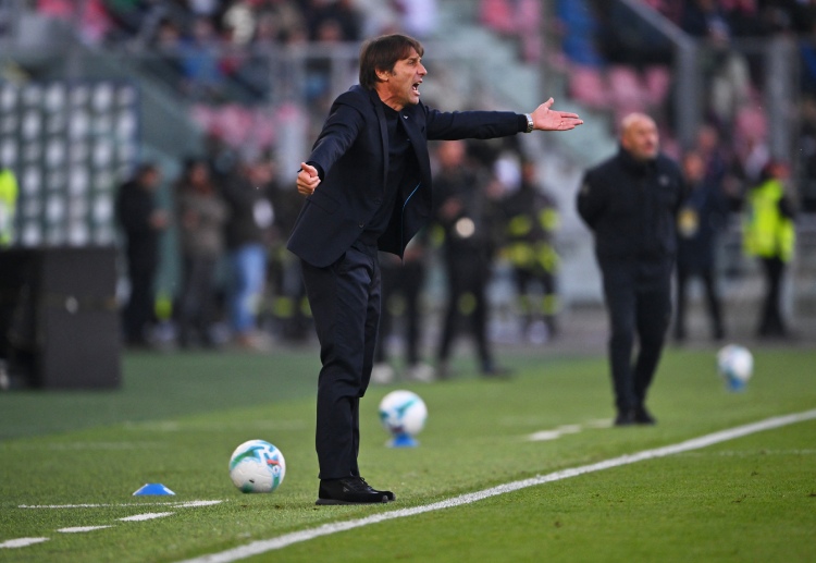 Serie A: Napoli của HLV Conte vẫn đang có được một vị trí ở nhóm dẫn đầu