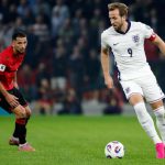 ဥရောပ လက်ရွေးစင် အသင်းတွေထဲမှာ ကမ္ဘာ့ဖလား ခြေစစ်ပွဲ ၈ ပွဲ ကစားပြီး လုံးဝ ပေးဂိုး မရှိပဲ ရာနှုန်းပြည့် အနိုင်နဲ့ ခြေစစ်ပွဲ အောင်မြင်ခဲ့တာဆိုလို အင်္ဂလန် တစ်သင်းသာ ရှိပါတယ်။