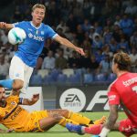 欧冠联赛 那不勒斯主帅孔蒂预计将继续倚重状态出色的霍伊伦德（欧冠8场打入7球），希望他能在主场带领球队全取三分。