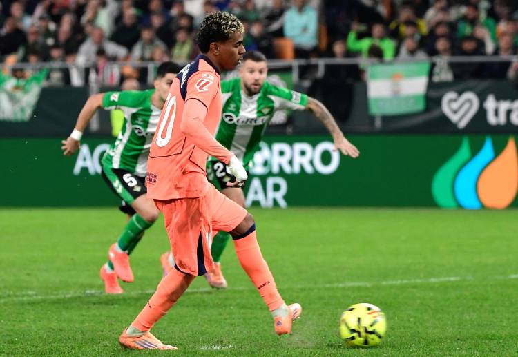 西甲联赛 18岁146天的亚马尔点球建功,成为西甲历史上打进20球最年轻球员