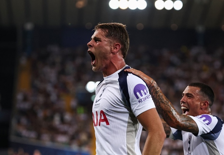 ဒါကြောင့် လာလီဂါ ကလပ်က တော့တင်ဟမ်ဟော့စပါး ဗဟိုခံစစ်မှူး မစ်ကီ ဗန်ဒီဗန်နဲ့ အစားထိုးဖို့ ကြိုးစားလာပါတယ်။