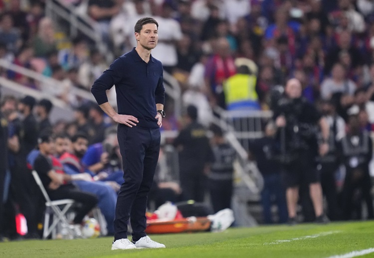 ဆလော့တ်ရဲ့ အသင်းက ပရီးမီးယားလိဂ်မှာ ၇ ပွဲ အထိ ရှုံးနိမ့်ထားကာ နောက်ဆုံး ကစားခဲ့တဲ့ ပွဲမှာလည်း ဘုန်းမောက်ကို ၃-၂ နဲ့ ရှုံးနိမ့်ခဲ့ပါတယ်။